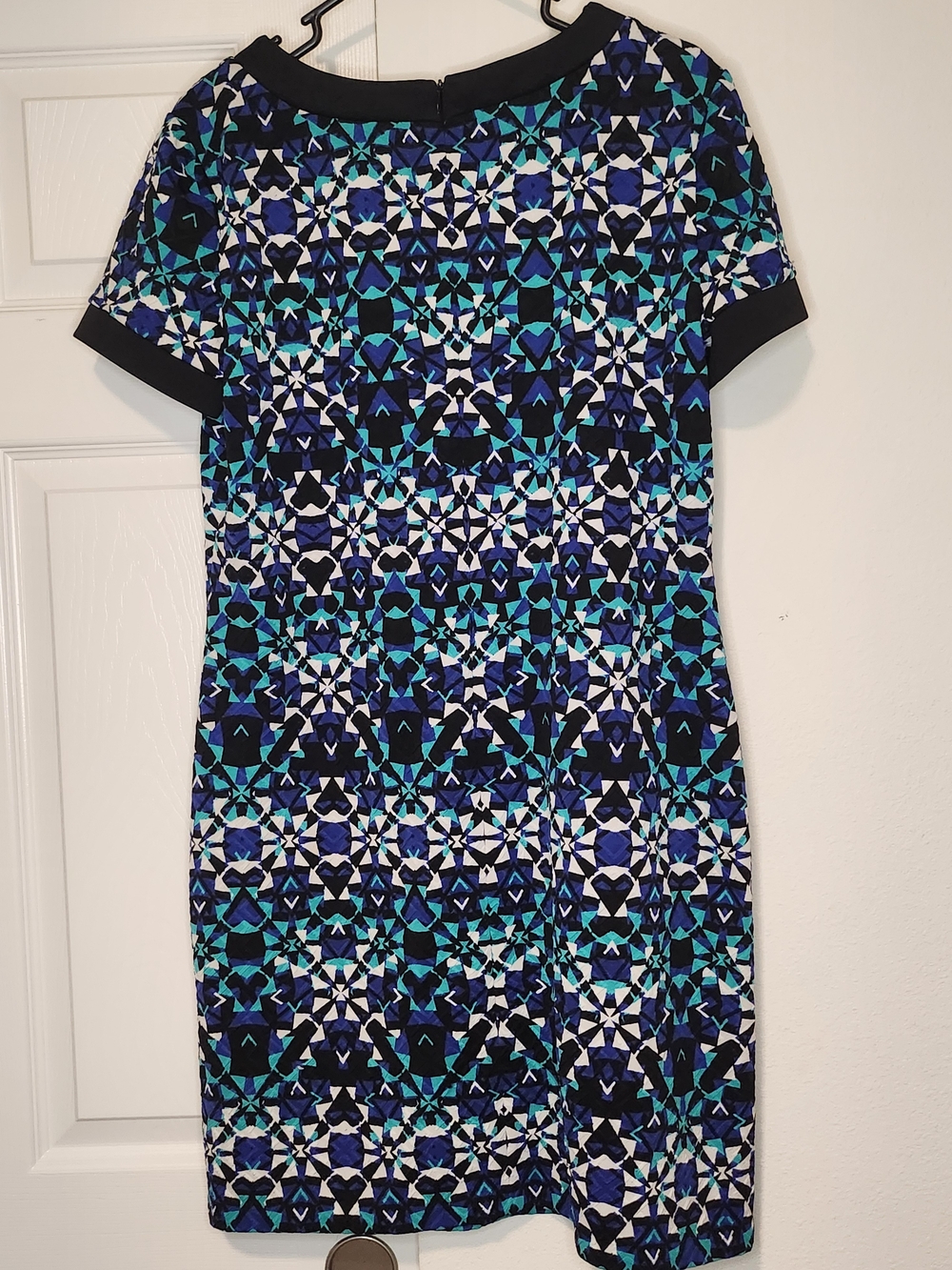 Maggy London Blue & Teal Geometric Short-Sleeve Shift Dress - Picture 2 of 3